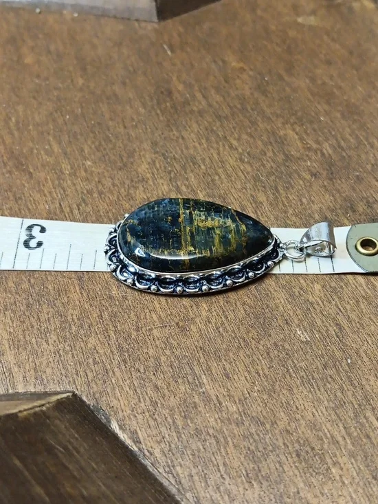 Teardrop Stone Pendant in Silver Frame - Picture 3 of 5